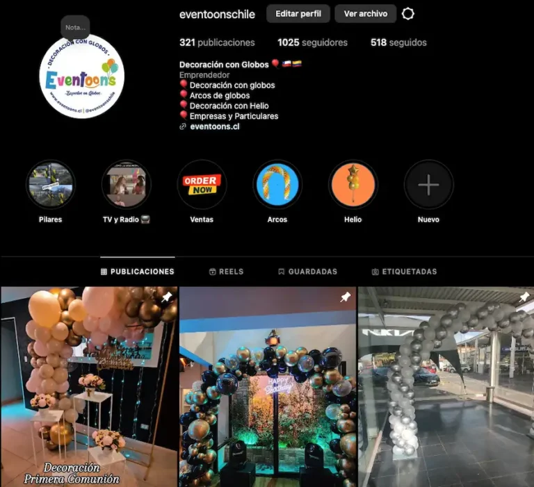 instagram eventoonschile globos de colores en un evento, mostrando un ambiente alegre y vibrante, ideal para celebraciones en redes sociales.